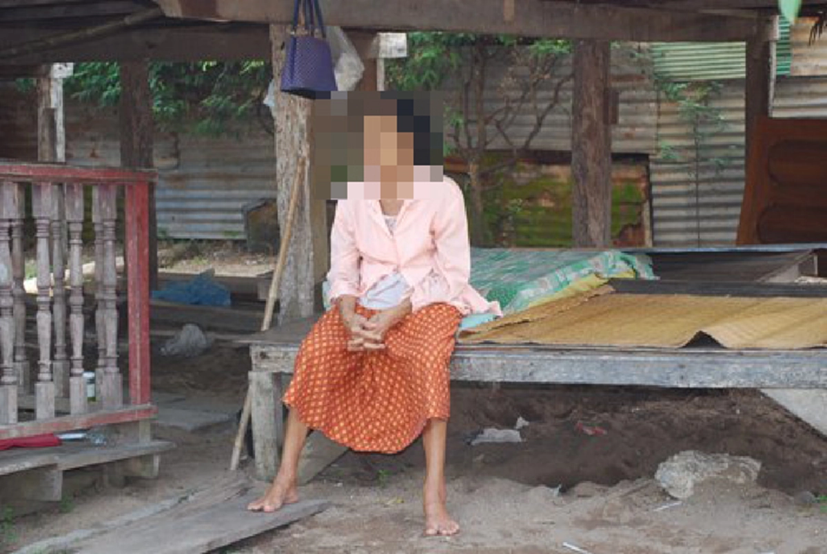 เวรกรรม แท้ๆ!! สาวผู้จัดการสงสัย "ยายชรา" เข้าร้านสะดวกซื้อทุกเช้า-เย็น พอความลับแตกเท่านั้น ถึงขั้นจุกอก พูดไม่ออก แชร์ลงโซเชียลทันที!!