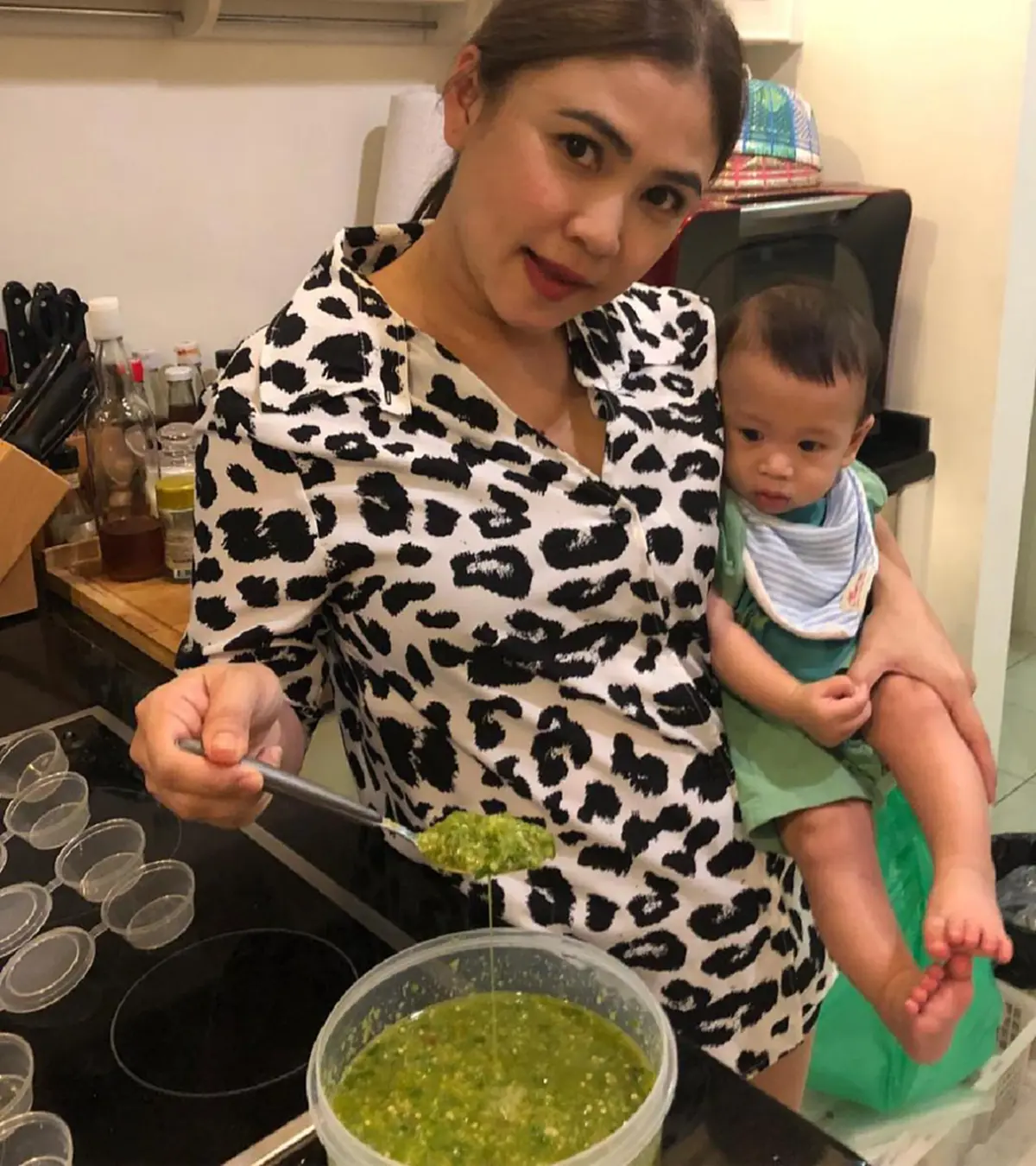 แอน ภรรยาชาคริต