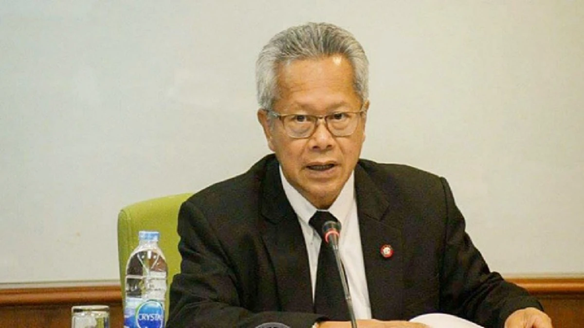 ผลพวงล้มละลาย "รองปลัดยธ." ชี้ "สมรักษ์"ต้องออกราชการ เจ้าตัวยิ้มสู้ชีวิต ยึด"พี่ระ เขาทราย" ตัวอย่างล้มแล้วลุกได้