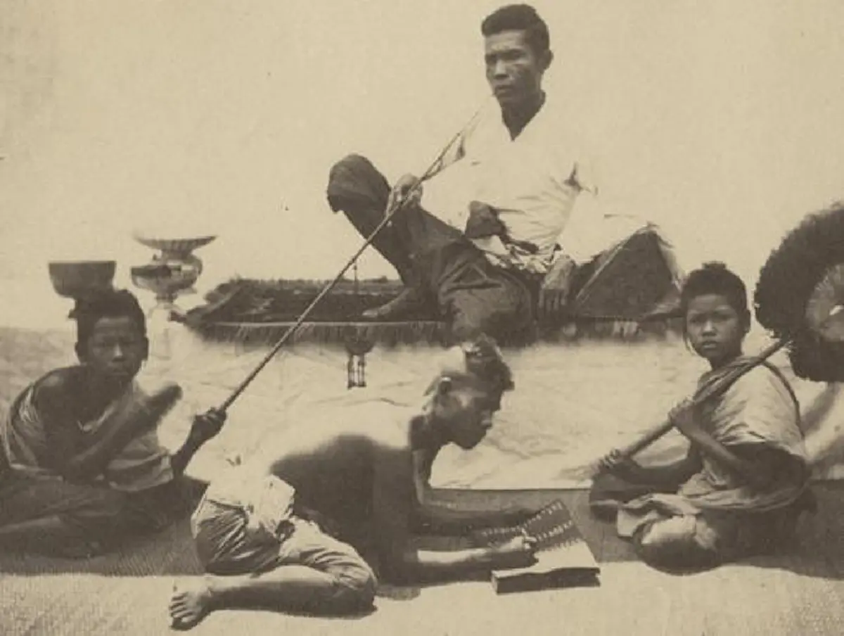 วันนี้สยามปรับปรุงกฎหมายทาส !!! จุดเริ่มต้นของการเลิกทาส และ คดีสุดสะเทือนขวัญของชนชั้นเจ้านาย "อีอยู่" คดีประวัติศาสตร์ที่โหดเหี้ยม !!!