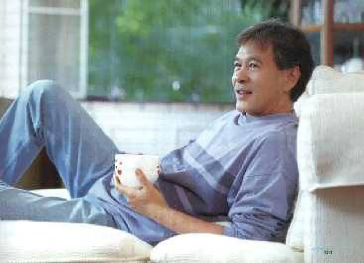 คนทั้งประเทศไม่เคยเห็น!! เผยโฉมหน้า "อดีตนักแสดงหนุ่ม" หล่อ แซ่บ ทำเอาสาวๆกรี๊ดคอแตก ที่แท้คือดาราชื่อดังระดับประเทศ!! (ชมภาพ)