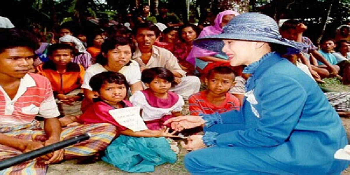 “ขอประชาราษฎร์จงปรองดองหยุดห้ำหั่นทำลายกัน จักได้ทรงพระเกษมสำราญ ทรงเบาพระราชหฤทัย”สมเด็จพระสังฆราชทรงกระทำสัตยาธิษฐานถวายพระพรพระราชินี?!?