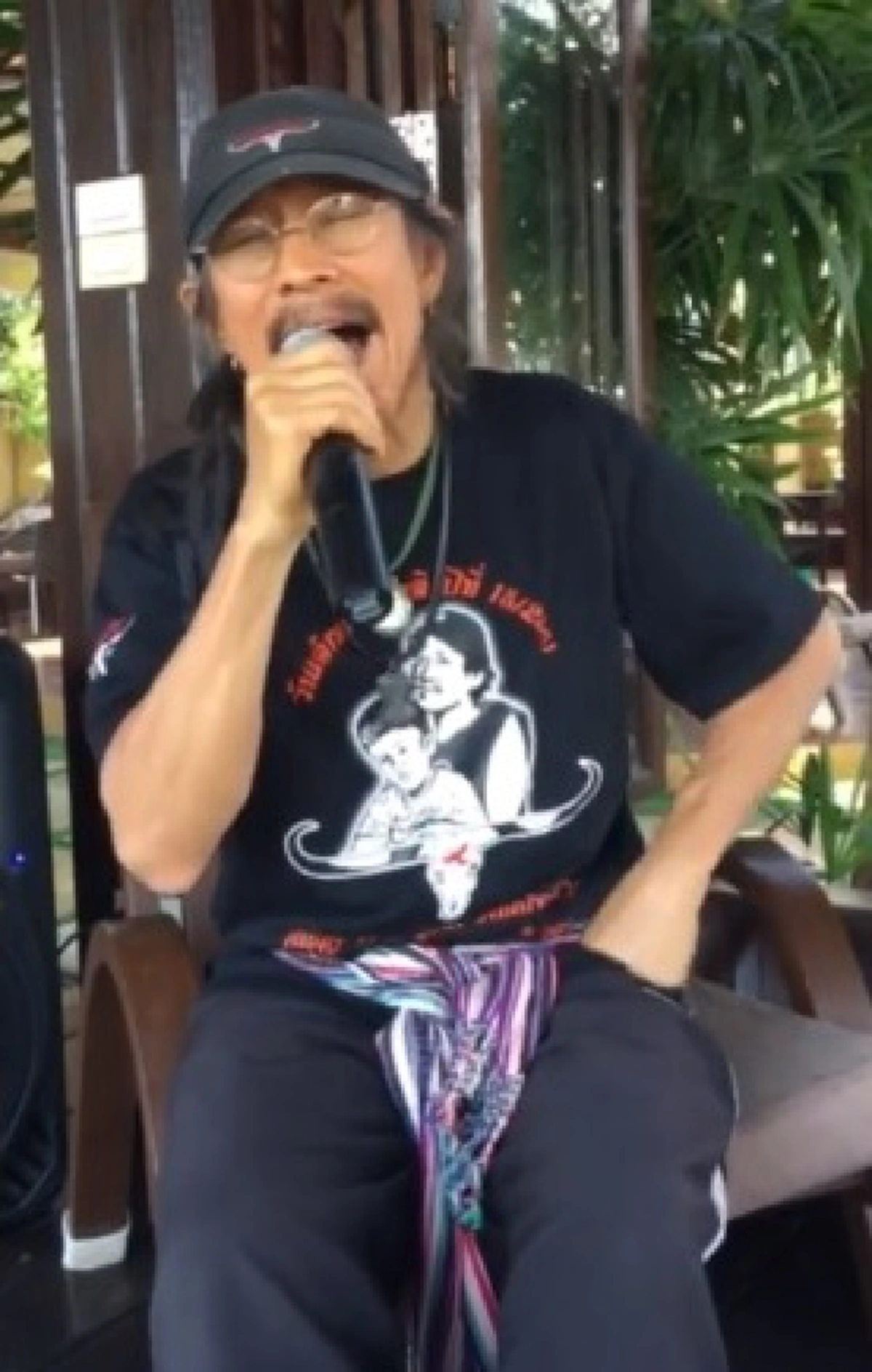 น้าแอ๊ดร้องสดเพลงนี้...คนแชร์หมื่นกว่า?!? 30ปีที่ห้อง205 เรื่องเล่าป้าช้าง ที่โทรขอเพลงนี้ทุกเช้า เมื่อรู้ว่าเป็นใคร หัวใจคนไทยสุดปีติ(คลิป)