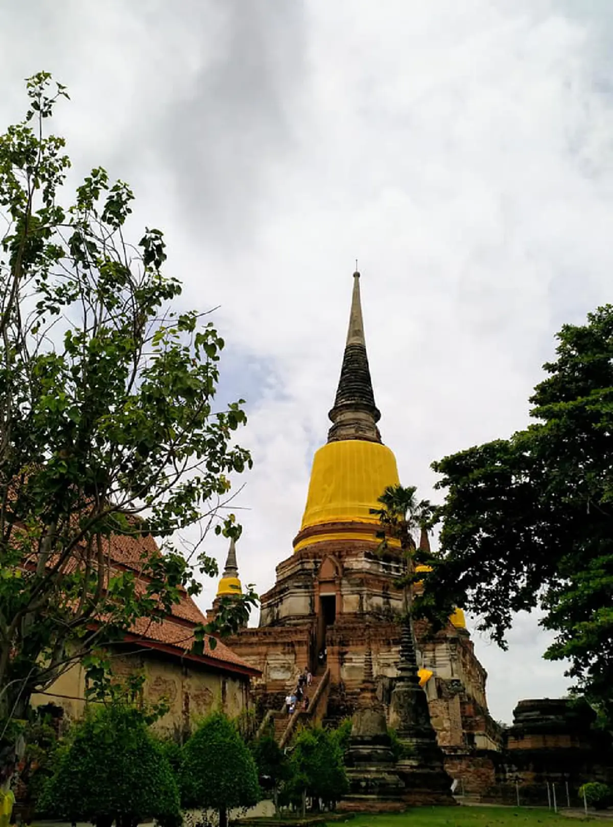 แห่แชร์ภาพถ่าย พระเอกวัดใหญ่ฯอยุธยา ชาวเน็ตเจอตัวจริงจังๆ ไม่นึกไม่ฝันท่านจะมาที่นี่ (ภาพชุด)