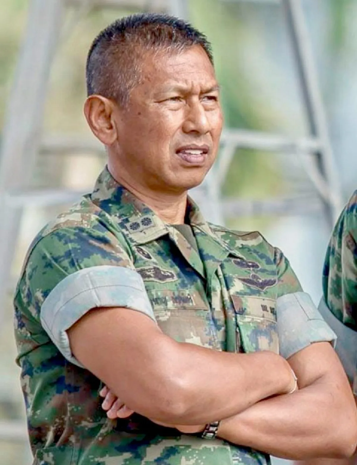 พล.ร.ท.กล้าหาญ