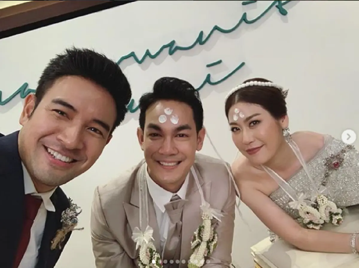 "กิก ดนัย"ควงแฟนสาว "น้องแนน" เข้าประตูวิวาห์ บรรยากาศเรียบง่ายแต่แสนอบอุ่น