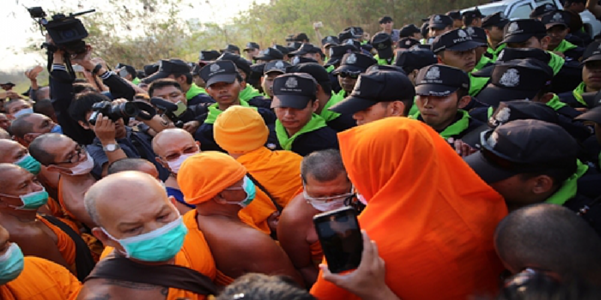 ด่วน!!! พรุ่งนี้ลุยจับพระร่วมชุมนุมกลับวัด ใครไม่มีใบสุทธิแจ้งข้อหาทันที “ดีเอสไอ”ออกหมายเรียก 20 การเมืองโผล่ธรรมกาย หากเฉยออกหมายจับ???