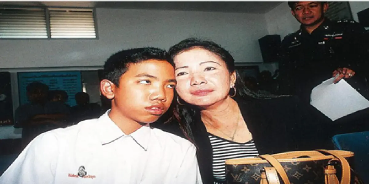 วันนี้ของลูกดาบยิ้ม!!!“ร.ต.ท.กิตติศักดิ์ รอดวิมุต”ลูกไม้หล่นใต้ต้น-ผู้ได้รับทุนจนจบปริญญาตรีจาก“พระราชินี”หลังสูญเสียเสาหลักครอบครัว