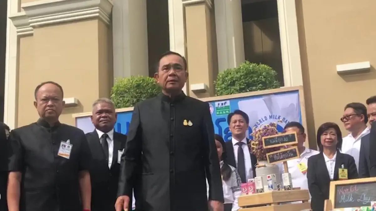 นายกฯทูลเกล้าฯประธานสภาฯคนใหม่แล้วยันทำตามระเบียบ