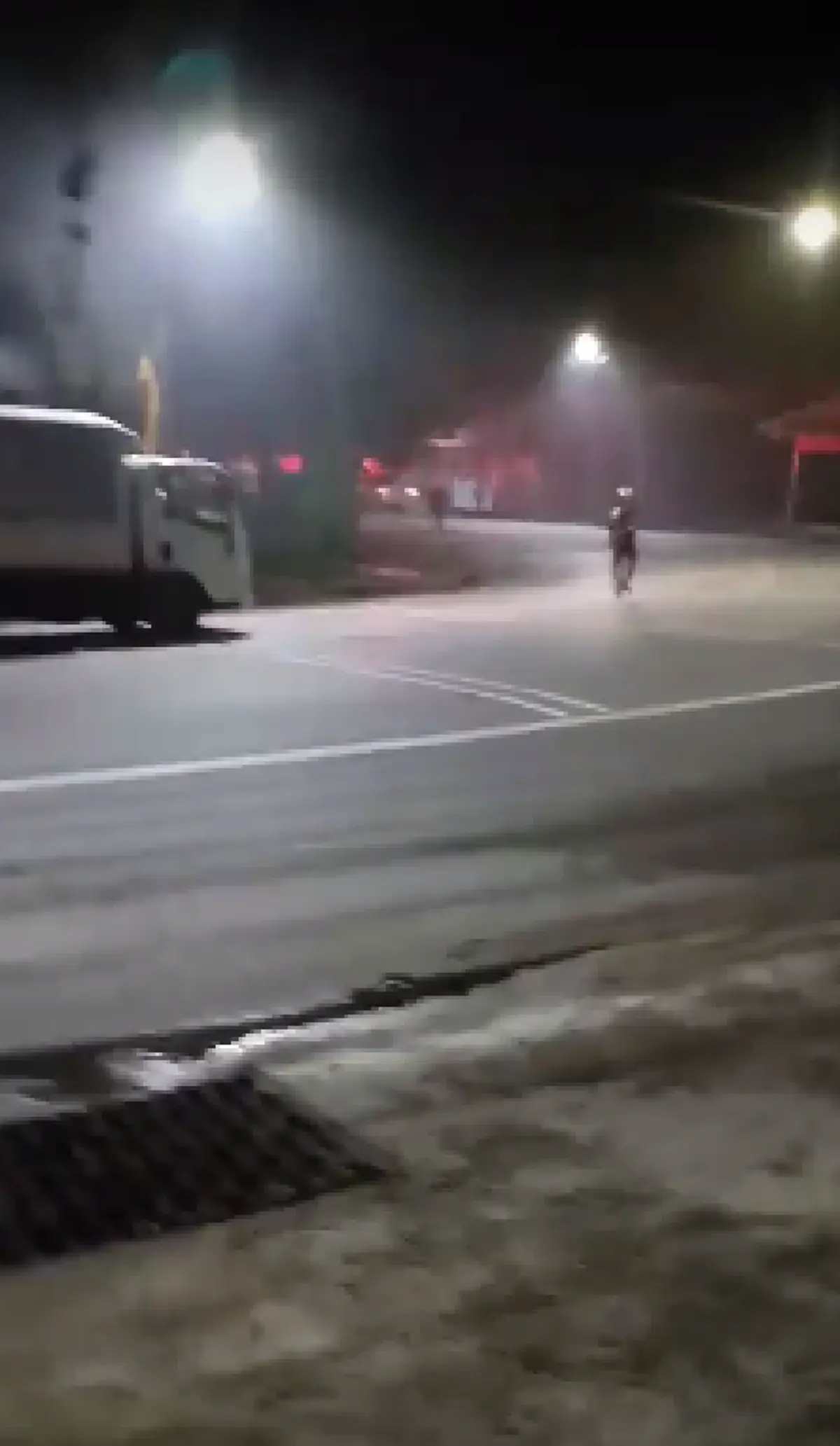 ย้ายด่วน! 9ตร.ภูเก็ตระดมยิงหนุ่มแหกด่านอ้างชักปืนสู้ ญาติแห่ศพประท้วง ลูกมีอาวุธแต่ไม่ได้ใช้