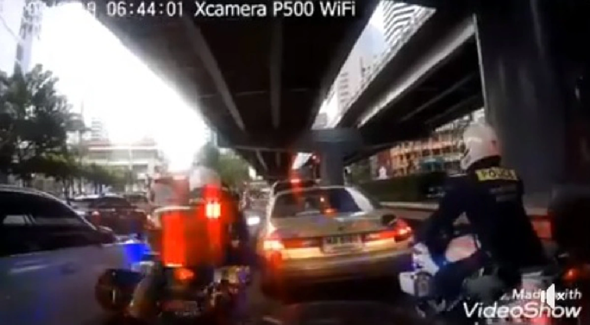 ชมคลิปตร.ช่วยเก๋งใช้จยย.ยันยาวกว่า4กม.ข้ามสะพานลาดชัน