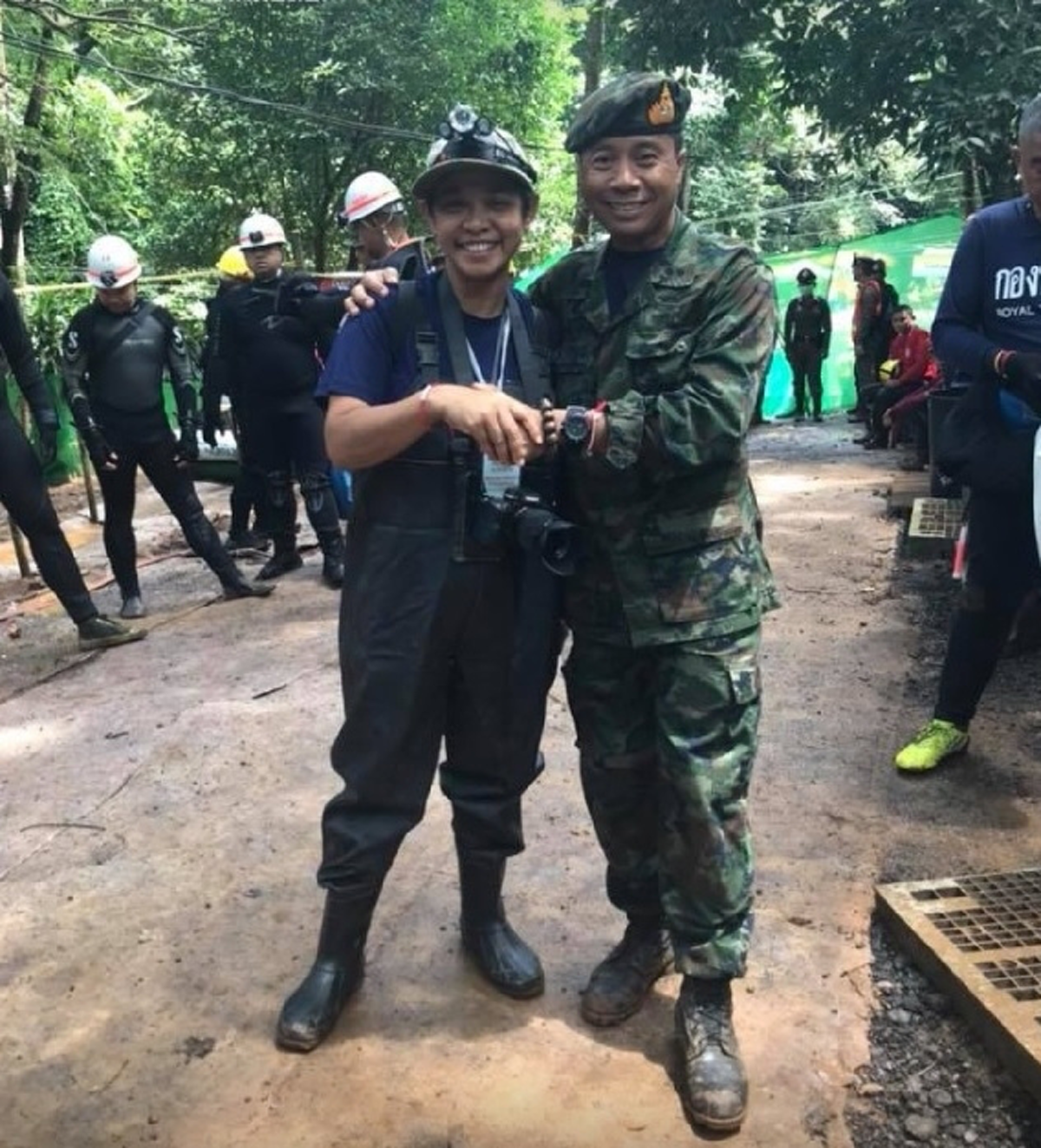 ลูกไม้ใต้ต้น(ซีล)...ลูกชายแม่เอื้อย-พ่อกร หล่อบึ้กแค่ไหน? สาวๆบอกเห็นแล้วใจละลาย