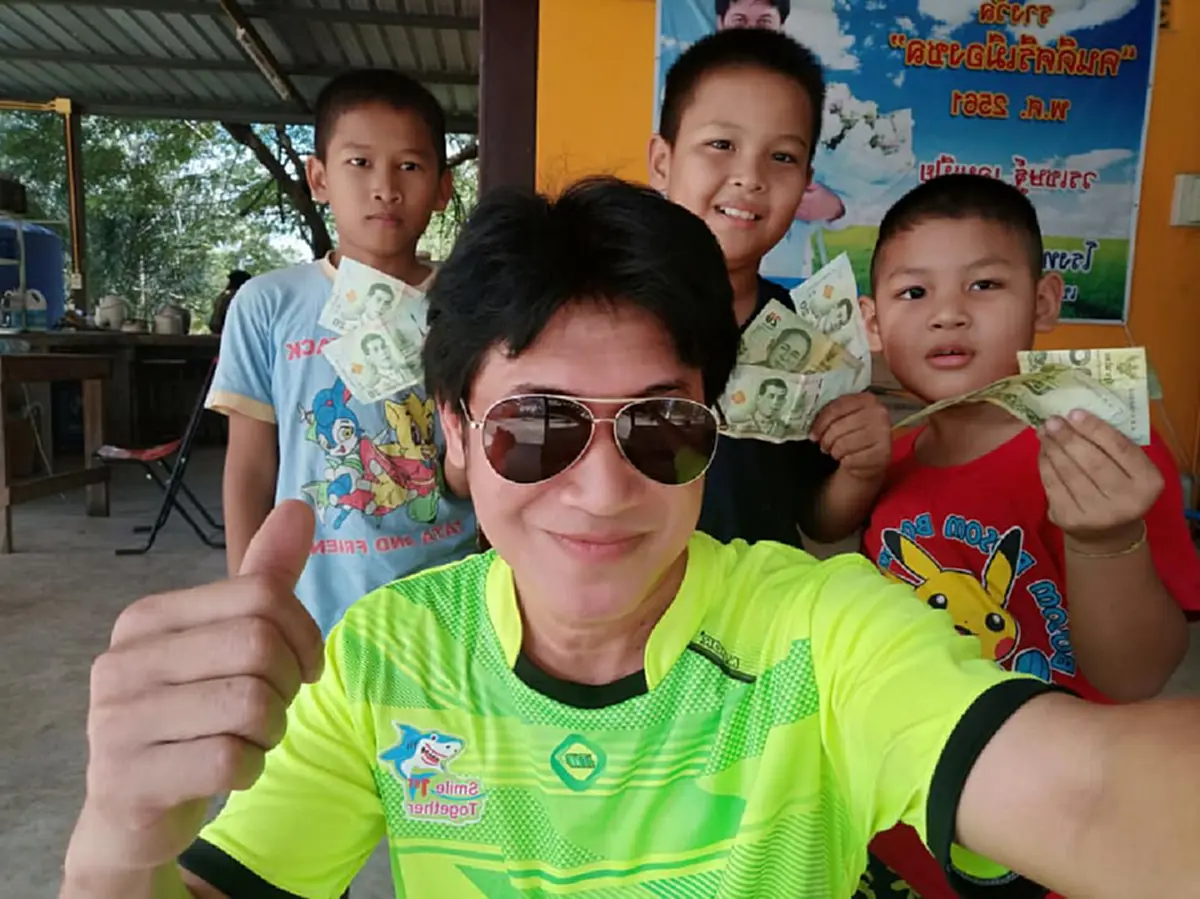 เชษฐ์ สไมล์ฯ ชายผู้ยึดความพอเพียง ห้องนอนสมถะเรียบง่าย เพราะวันหนึ่งๆต้องไปช่วยหลายชีวิต