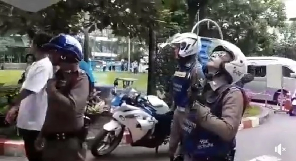 นาทีชีวิต! ตร.โครงการพระราชดำริ นำคนป่วยเส้นเลือดสมองแตกผ่าตัดด่วน ไซเรนเสียงใช้ไม่ได้