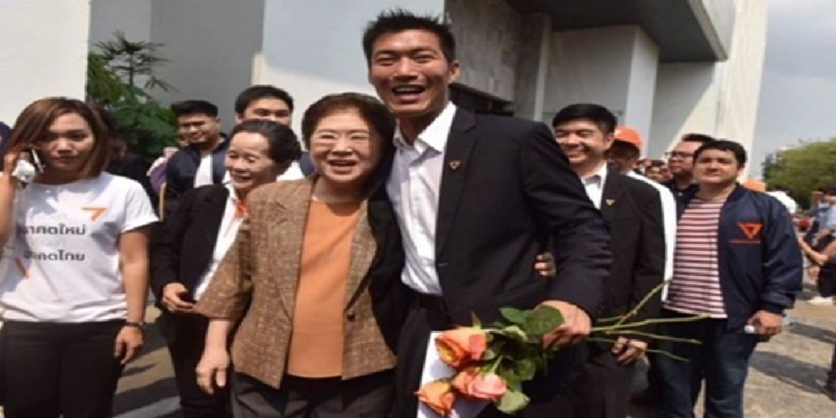 พี่ดี้ถึงธนาธร ผมไม่ชอบทัศนคติคุณหลายเรื่องรวมถึง สถาบัน