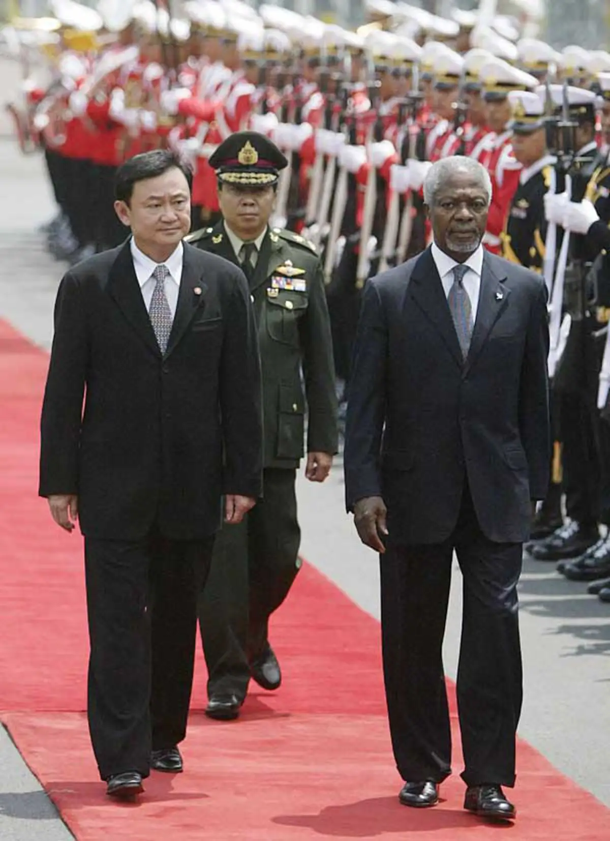 12ปีระลึกถึงในความปลาบปลื้ม โคฟี อันนัน ครั้นมาไทย ถวายรางวัล ความสำเร็จสูงสุด ในหลวงร.9