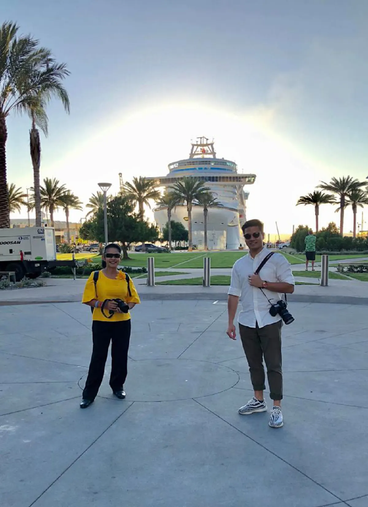 ลูกไม้ใต้ต้น(ซีล)...ลูกชายแม่เอื้อย-พ่อกร หล่อบึ้กแค่ไหน? สาวๆบอกเห็นแล้วใจละลาย