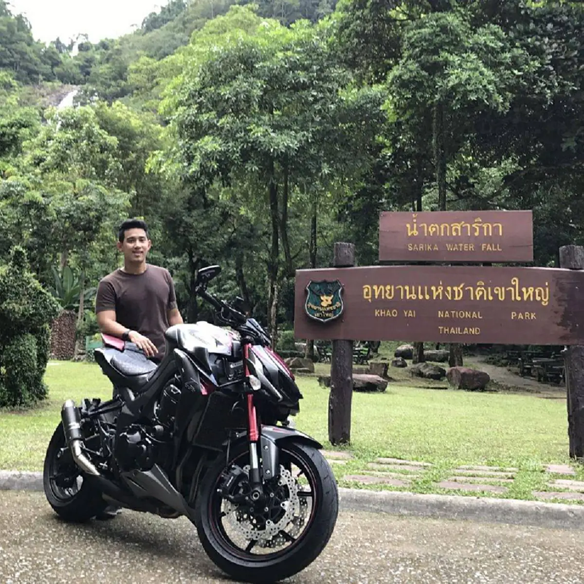 เปิดหน้า:ดูใจคนดี หนุ่มอาสาปิดฝากระโปรงแท็กซี่ แต่กลับโดนด่า! พบเพิ่งช่วยเข็นรถสองแถวแก๊สหมดไปส่งถึงปั๊ม