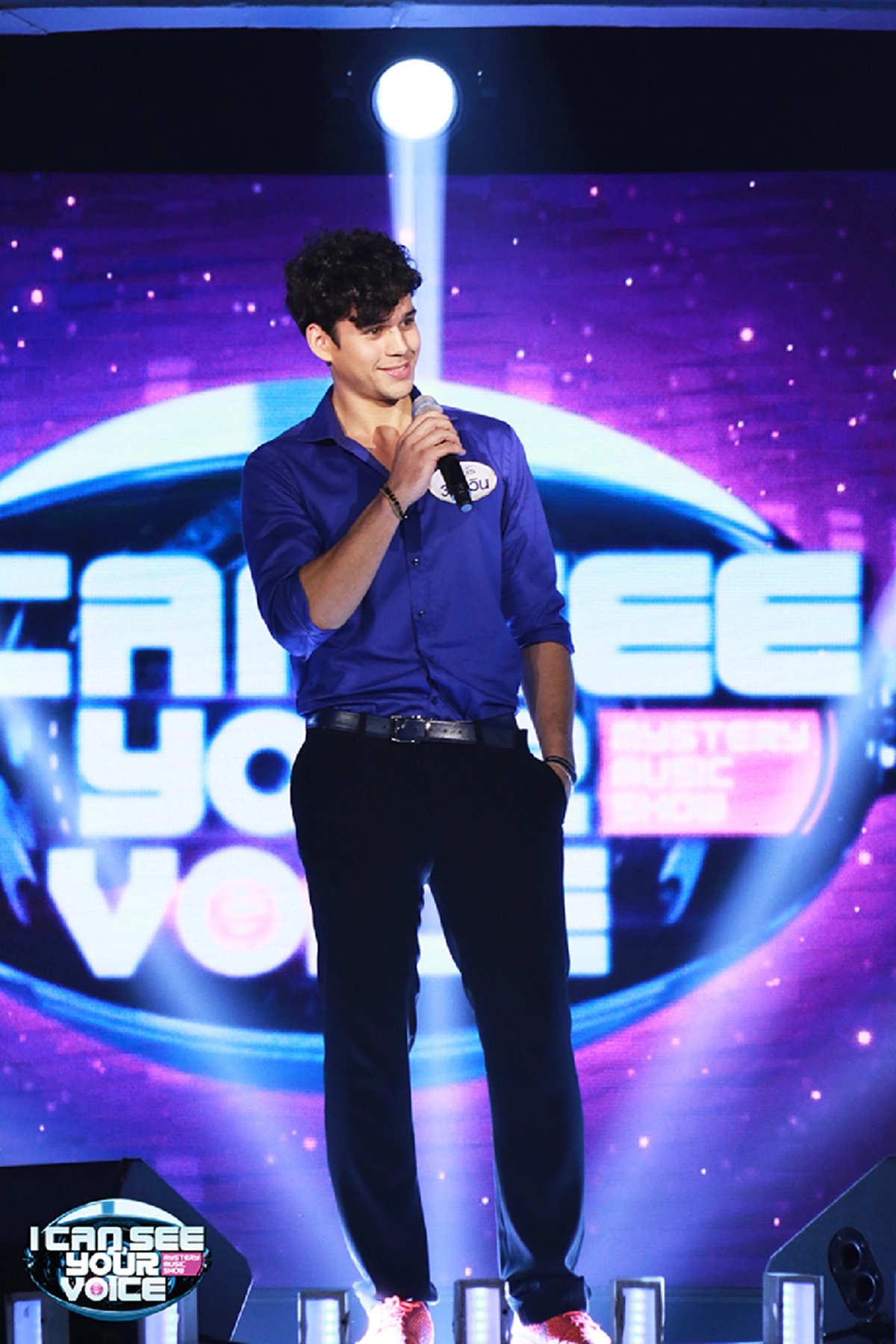 ถึงกับอึ้งกลางรายการ!!! เมื่อ "สุนารี" ต้องมาเจอกับ "หนุ่มฝรั่ง" I Can See แต่พอเอ่ยปากร้องเพลงเท่านั้นแหละ ทำพี่สุน้ำตาจะไหล!!! (ชมคลิป)