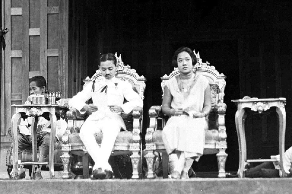 รักหนึ่งเดียวของพระปกเกล้า!!! ๒๖ สิงหาคม วันคล้ายวันพระราชพิธีอภิเษกสมรสของรัชกาลที่ ๗ และสมเด็จพระนางเจ้ารำไพพรรณี #วันนี้ในอดีต !!