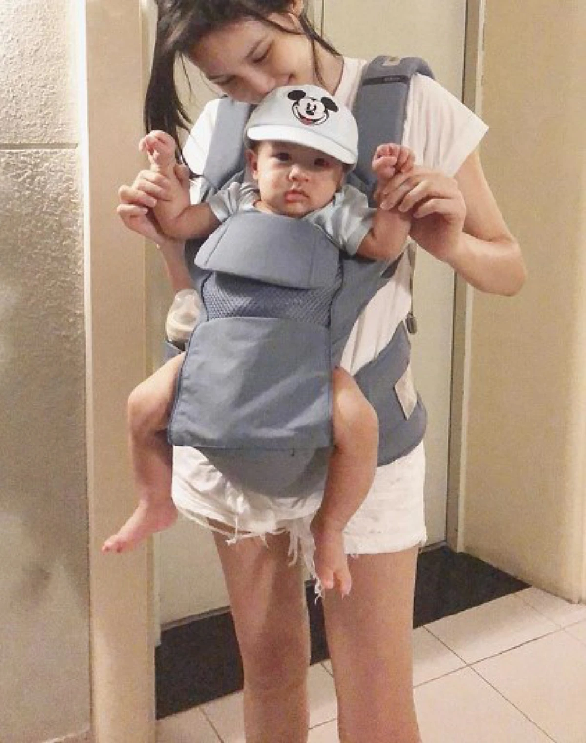 สุดเดือด!!! เมื่อภรรยา "แอมป์ พีรวัศ" ประกาศลั่นกลางไอจี ไม่ยอมให้ใครจับ "ลูกชาย" ด้วยความจริง ที่หลายคนต้องเข้าใจหัวอกคนเป็นแม่!