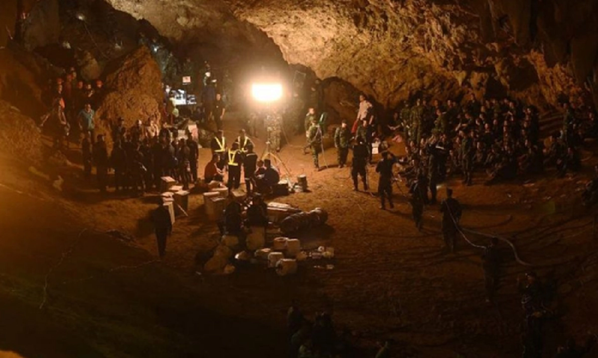 "อ.เฉลิมชัย" ประกาศทุ่มทุนควัก 10 ล้านก็ไม่เสียดาย วาดรูปทีมหมูป่า พร้อมสร้างอนุสรณ์จ่าแซม เพราะกูอยากทำ !!