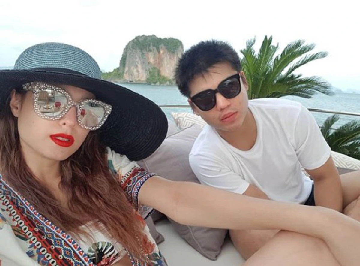 ขวัญ อุษามณี ถูกไฮโซแพทริค ชูนิ้วกลางใส่ เเฟนคลับเดือดเเรงไม่ให้เกียรติ