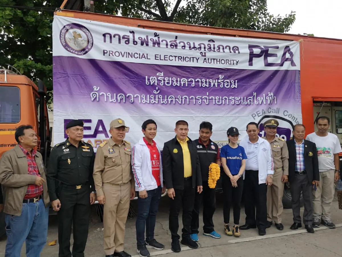 &quot;มาดามเดียร์&quot; ชวน ปชช.-ผู้เชี่ยวชาญเสนอแนวทาง แก้ปัญหาน้ำท่วมอย่างยั่งยืน เผยเรื่องประทับใจ หลังลุยช่วยน้ำท่วม