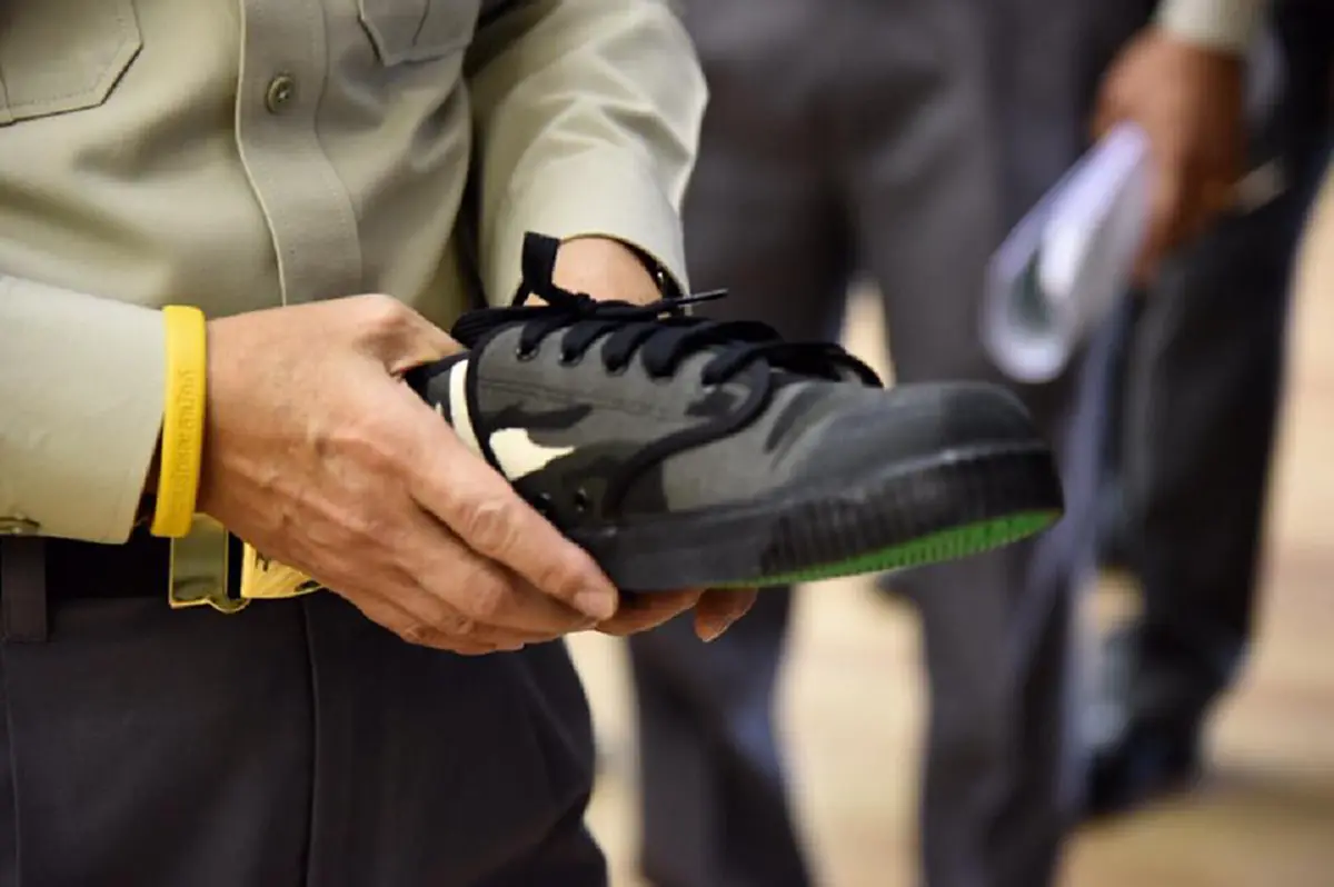 เพื่อขวัญและกำลังใจ!!! "พิทักษ์ 61"รองเท้านันยาง รุ่นพิเศษ มอบเงิน 500,000 บาทและรองเท้ารุ่นใหม่ 300 คู่ให้กับเจ้าหน้าที่พิทักษ์ป่า