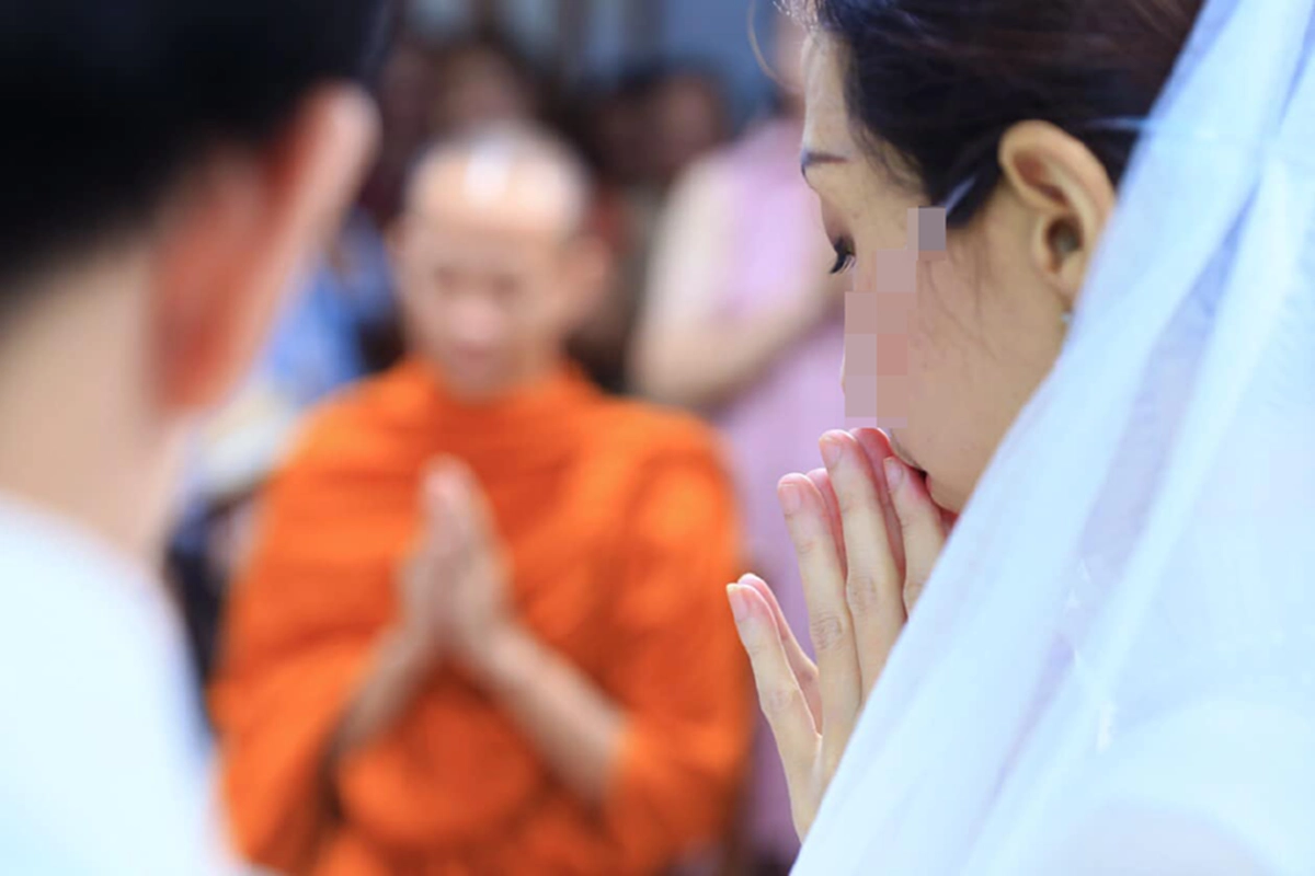 เปิดใจ\"คุณกุ๊ก\"เผยวินาทีก่อนคนรักสิ้นใจ ชูมือบอกทุกคนว่าไหว ก่อนหลับตาและจากไปอย่างสงบ เผยต้นเหตุ แค่ปวดท้องคิดว่าไม่เป็นอะไร.. เป็นอุทาหรณ์