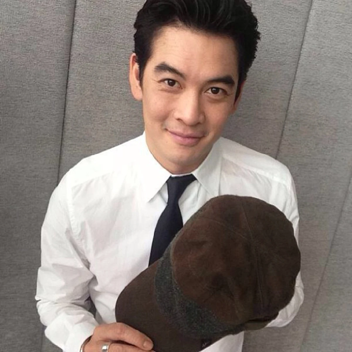 ช็อควงการมายา   !! พระเอกดัง "ชาคริต แย้มนาม"  เตรียมแต่งงานรอบ 2   วันที่ 8 พฤศจิกายนนี้ !?