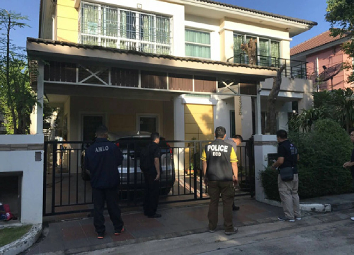 ย้อนรอย ค้นบ้าน สองอดีต ผอ.สำนักพุทธ ร่ำรวยผิดปกติ เชื่อมโยงเงินทอนวัด