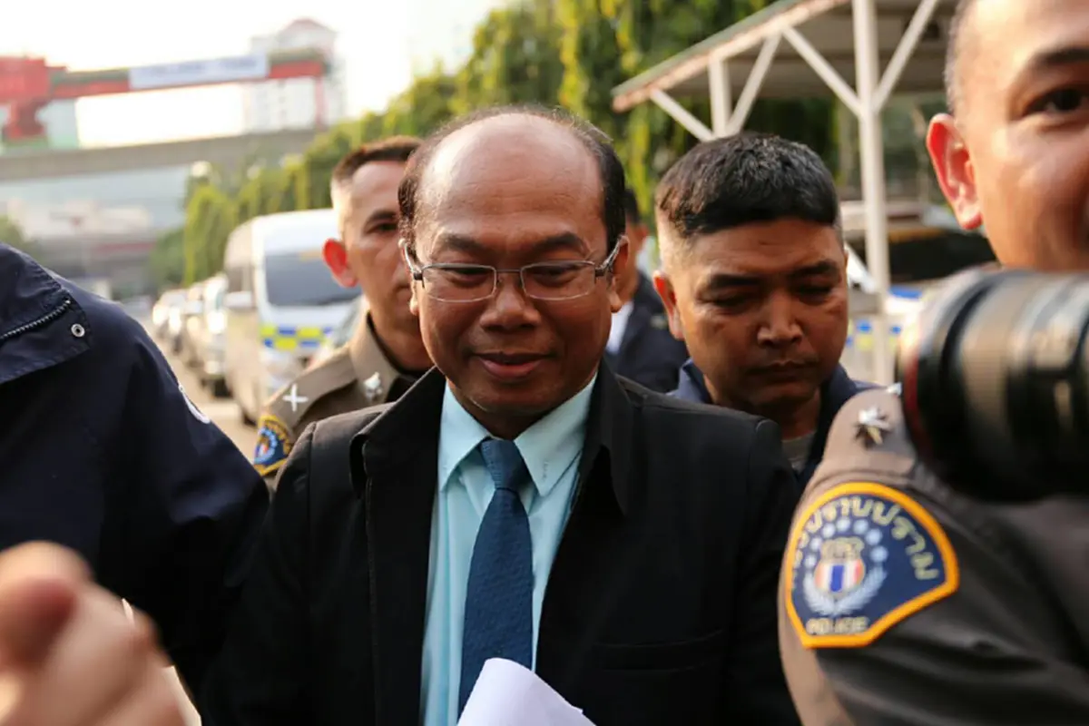 ด่วนที่สุด!!! นอนคุกกองปราบคู่ "ครูปรีชา-เจ๊บ้าบิ่น" ตร.ส่งฝากขัง 2 มี.ค. - ค้านประกันตัว!!!