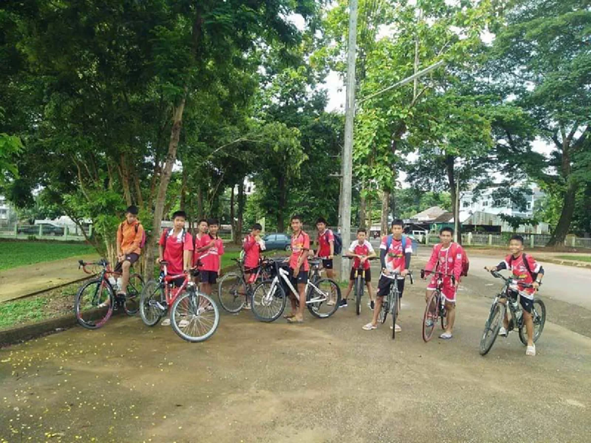 อนาคตของประเทศ! เปิดคลิปเด็กๆ "ทีมฟุตบอล" ก่อนหายตัวเข้าไปในถ้ำหลวง.. ยิ่งดูยิ่งซึ้ง กลับมากันได้แล้ว!? (ชมคลิป)