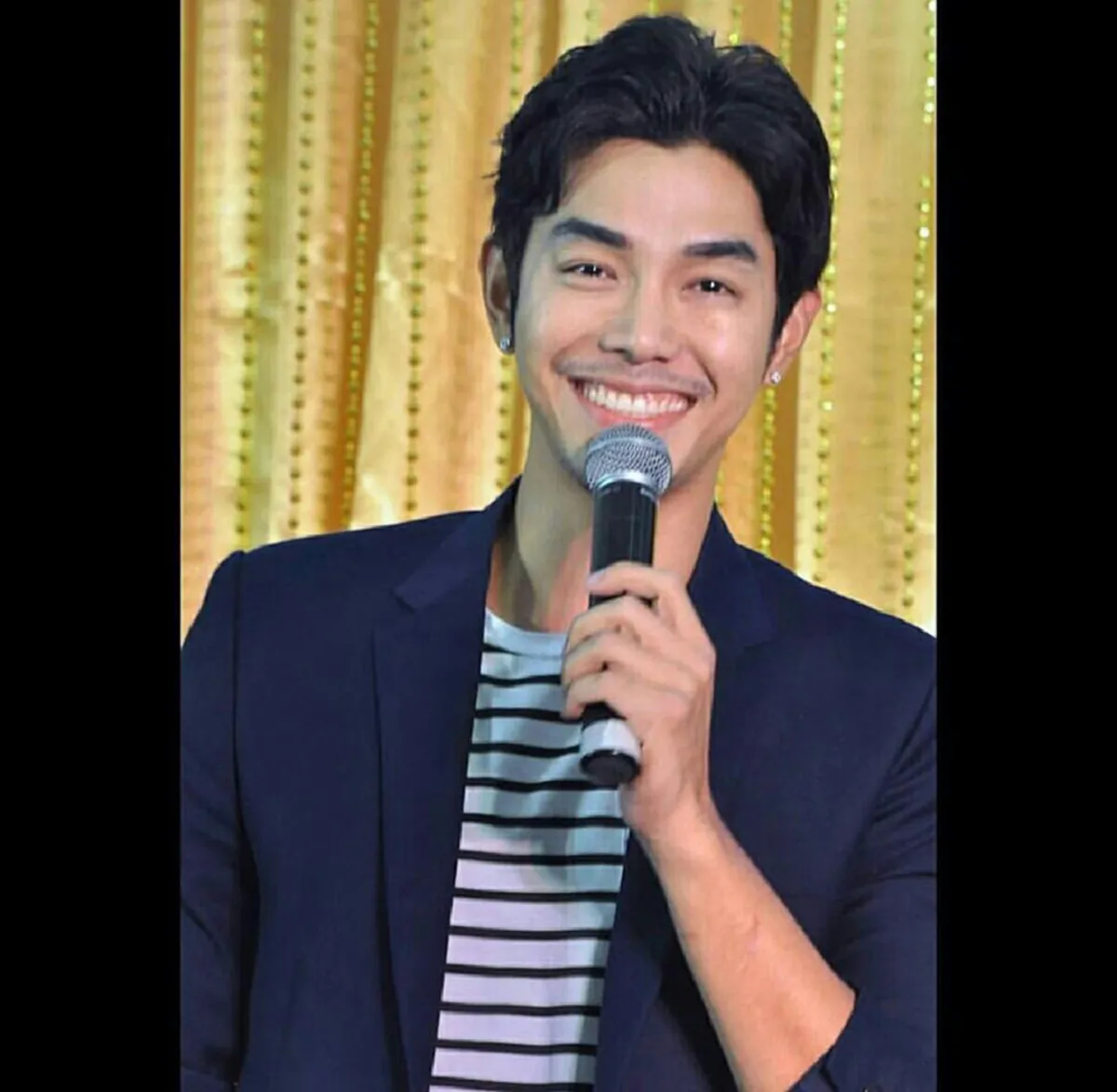 หยุดดราม่าบ้าบอ!!! "อาร์ต พศุตม์" เคลียร์ชัดๆ หลังถูกโยงตำหนิ "อิมเมจ เดอะวอยซ์" ยันไม่ได้ว่าใคร...แค่อยากให้เด็กรุ่นใหม่มีใจรักชาติ!?!