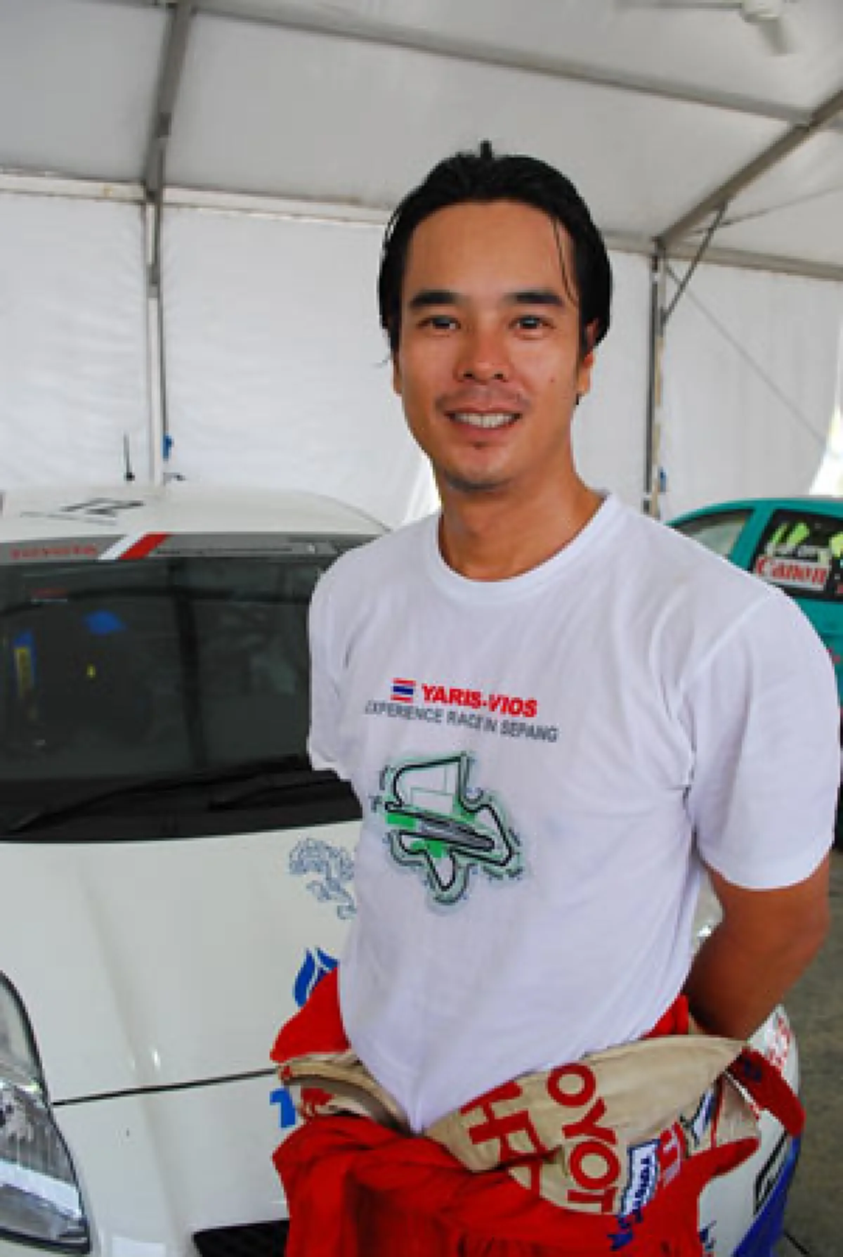 อย่างนี้ก็ร้อนเลย!! "อ่ำ อัมรินทร์" ซิ่งรถไปทำบุญโดนตร.จับขับเร็วเกินกม. เจ้าตัวโพสต์ขอบคุณทำชาวเน็ตเดือดปุด เพราะคำว่า #รอดอีกเช่นเคย??