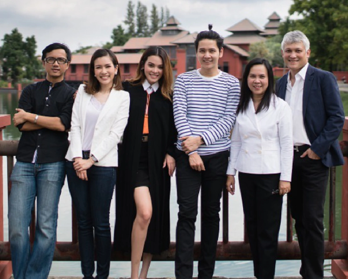 เปิดภาพ !! "บิว" น้องสาวผู้ประกาศข่าวชื่อดัง "ไบร์ท พิชญทัฬห์" ที่หลายคนไม่เคยเห็น..บอกเลยงานดีทั้งบ้าน !! (ชมภาพ)