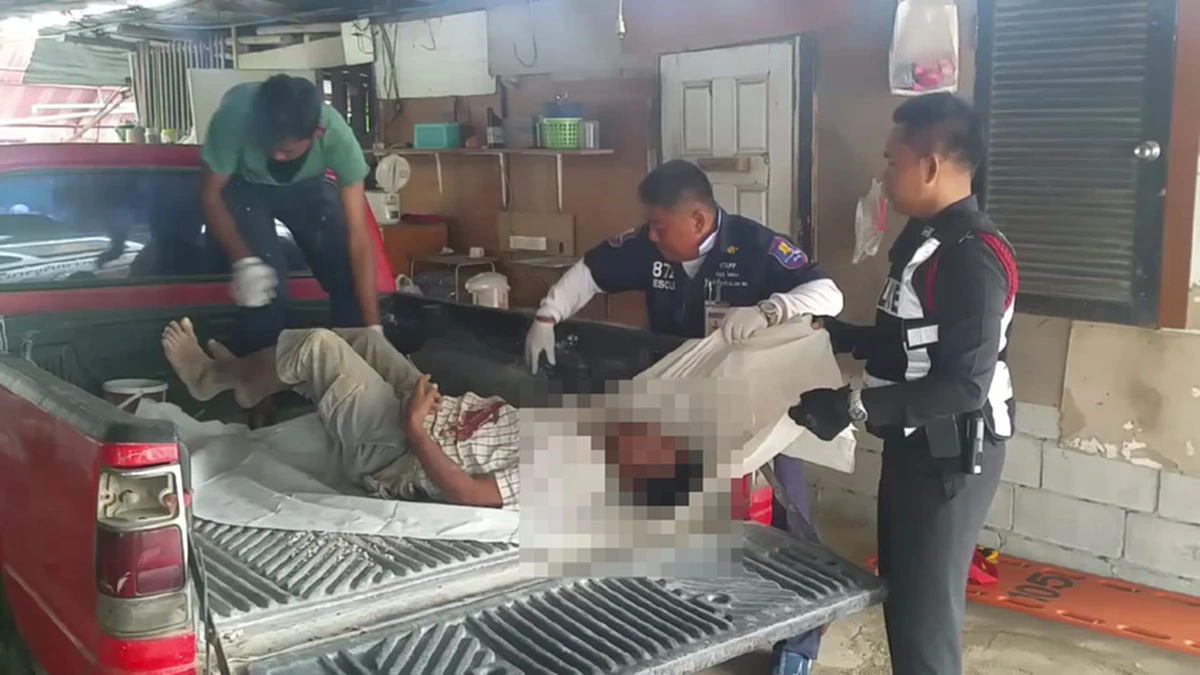 ช็อก แทบร้องขอชีวิต!! "หนุ่มวัย23" เข้าบ้านจะมายืมนั่งร้าน ก่อนเจอชายนั่งบนรถกระบะ ไม่พูดจา เพ่งมองชัดๆ เป็นเรื่องเลย!!