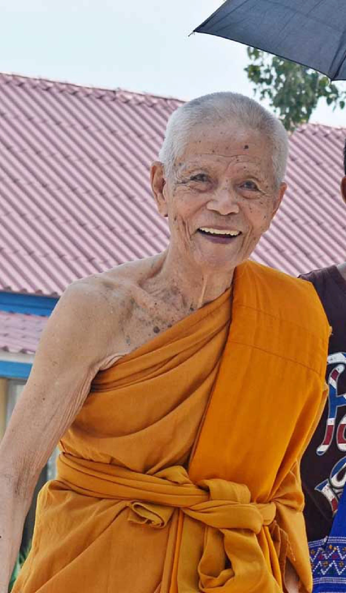 น้อมกราบบูชา “หลวงปู่ป่วน ถิรธัมโม” วัดช้างน้อย พระเกจิมากด้วยเมตตาแห่งกรุงเก่า ศิษย์หลวงพ่อจง และหลวงพ่อปาน เก่งกล้าในพุทธาคม!!