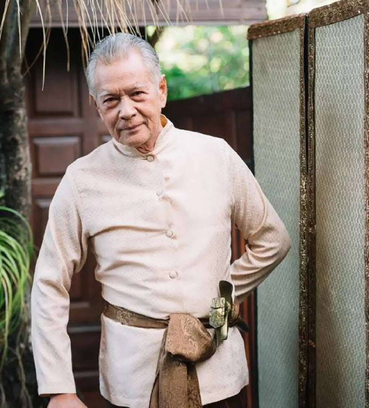 คนทั้งประเทศไม่เคยเห็น!! เผยโฉมหน้า "อดีตนักแสดงหนุ่ม" หล่อ แซ่บ ทำเอาสาวๆกรี๊ดคอแตก ที่แท้คือดาราชื่อดังระดับประเทศ!! (ชมภาพ)