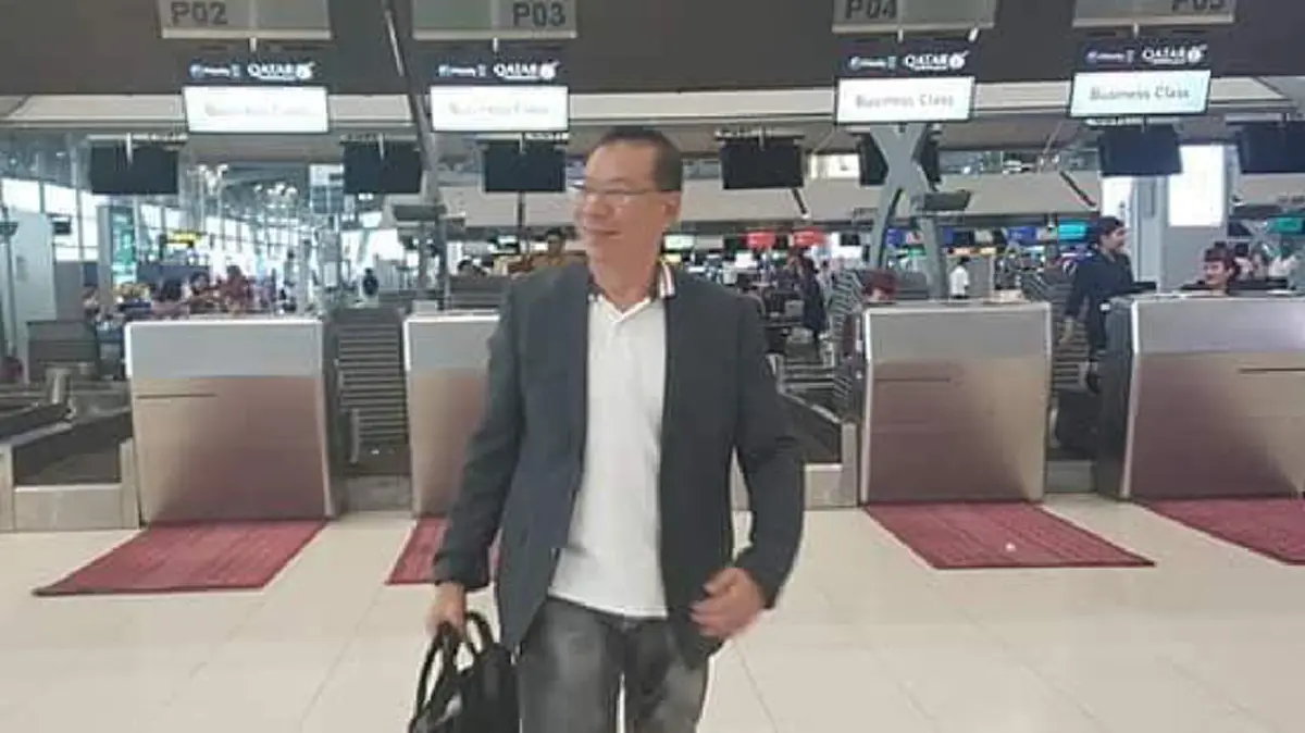 ประทับใจชาวโลก!วินาทีผู้ว่าฯณรงค์ศักดิ์ขึ้นกล่าวปาฐกถา โค้ชเอก-น้องอดุลย์ ค้อมยกมือไหว้นอบน้อมทั่วเวที เสียงปรบมือชื่นชมสนั่น