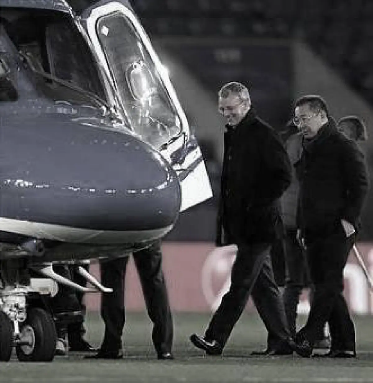 เศร้าสะเทือนหัวใจ สื่อนอกเล่าความผูกพัน 2 นักบินฮ."เจ้าสัววิชัย"โหม่งโลก รหัส G-VSKP บนตัวเครื่องมีความหมาย หลายคนไม่เคยรู้