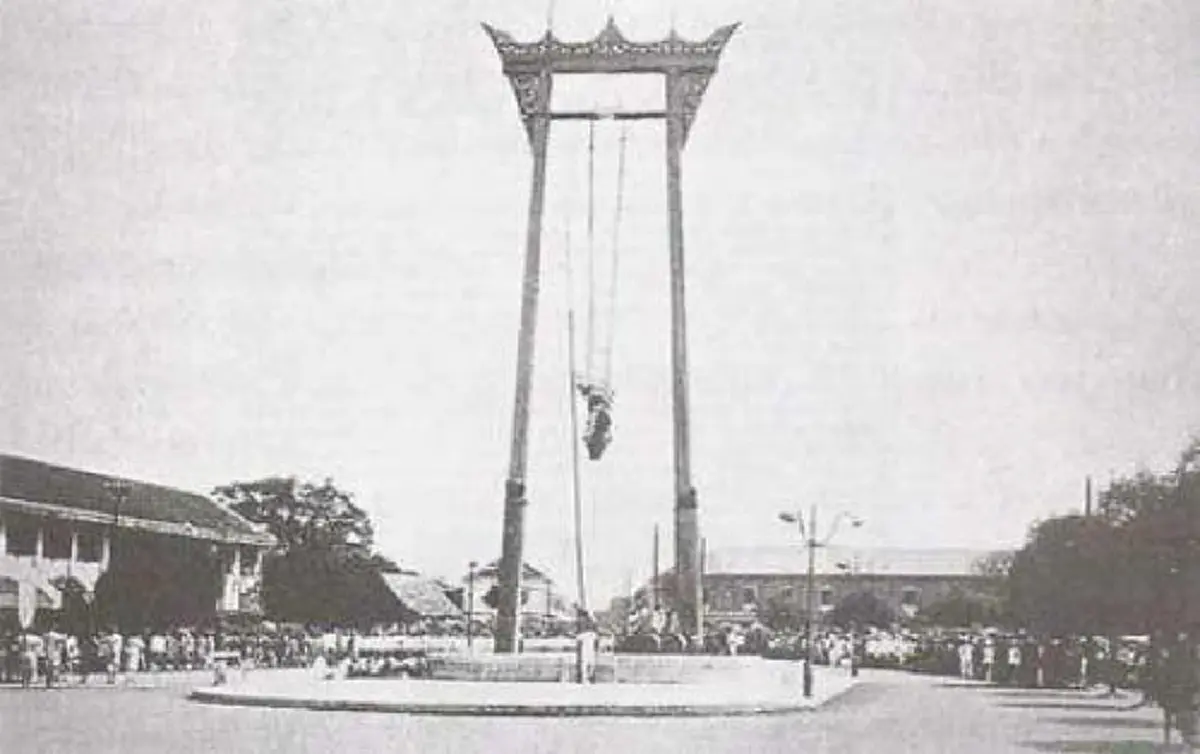 คลิปหาชมยาก!! ปิดตำนานสุดหวาดเสียว พิธีตรียัมปวาย-ตรีปวาย พิธีโล้ชิงช้าครั้งสุดท้ายในแผ่นดิน..รัชกาลที่ ๗ (ชมคลิป) !!