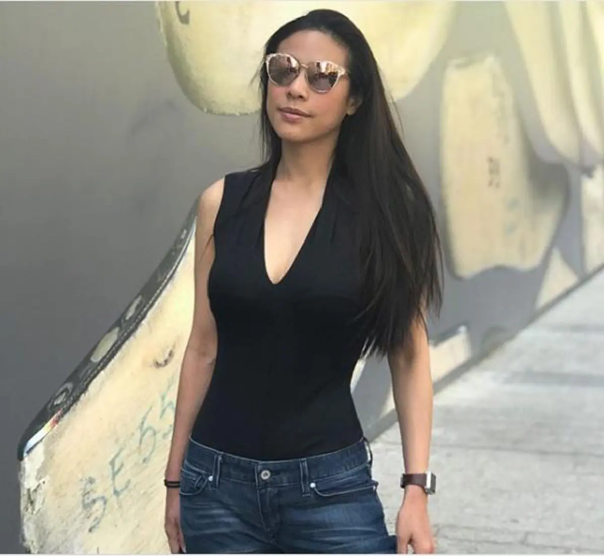 แซ่บทะลุทะลวง!!! ส่องภาพ "ดาราสาวชื่อดัง" กลับมาอวดความเซี๊ยะเต้าทะลัก หลังแต่งงานไม่นาน เผยหน้าอกหน้าใจให้เห็นเต็มๆตา!! (ชมภาพ)