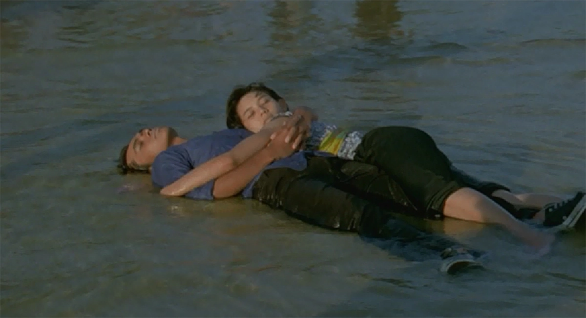 22 กุมภารำลึกสะพานรักสารสิน... 44ปีแห่งโศกนาฏกรรม โชเฟอร์รถสองแถวกับแม่พิมพ์ของชาติ ... แตกต่างทางฐานะ เราจึงรักกันไม่ได้