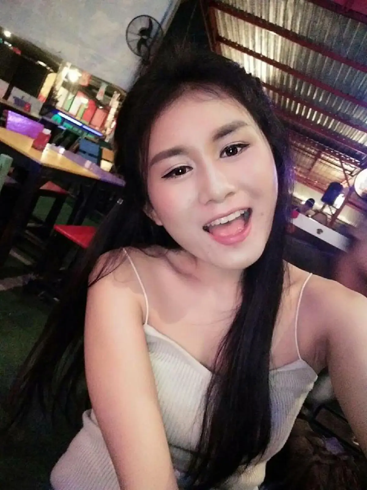 #ตะลึงหนักมาก!! อดีตดาราตลกเด็ก "น้องหยก มกจ๊ก" ตอนนี้โตเป็นสาวเเล้ว สวย และเซ็กซี่มาก อยากจะยกขันหมากไปขอ!! (ชมภาพ)