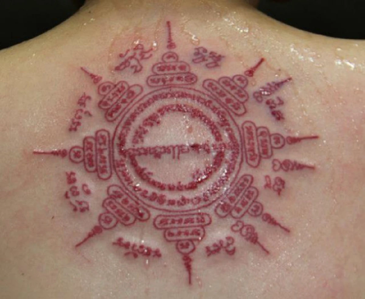 อุปเท่ห์เหลือประมาณท่วมหลังช้าง..คาถา "อิติปิโสแปดทิศ"ป้องกันคุณไสย วิญญาณ ภูติผีทั้งปวง เสกทรายสาดไล่ภูติผี เสกหินวางไว้๘ ทิศป้องกันภัย