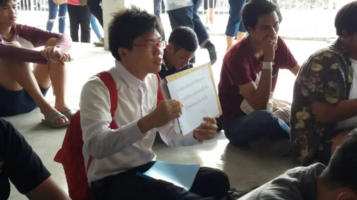 ชมชัดๆ!!! บรรยากาศ "เนติวิทย์" ยื่นผ่อนผันทหาร ยันบังคับเกณฑ์ทหาร เป็นสิ่งล้าสมัยและเกินจำเป็น" (มีคลิป)