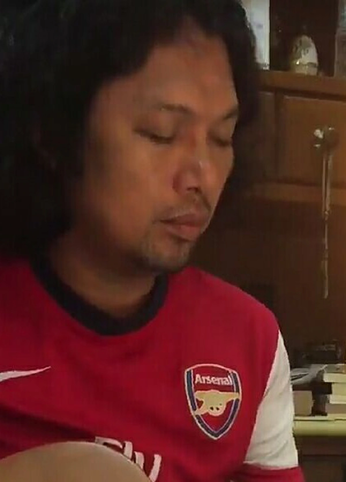 "เสก โลโซ" คนเดิมกลับมาแล้ว ร้องสดๆเพลงใหม่ให้ลูกสาว ขอบคุณหัวใจผู้หญิงยืนเคียงข้าง