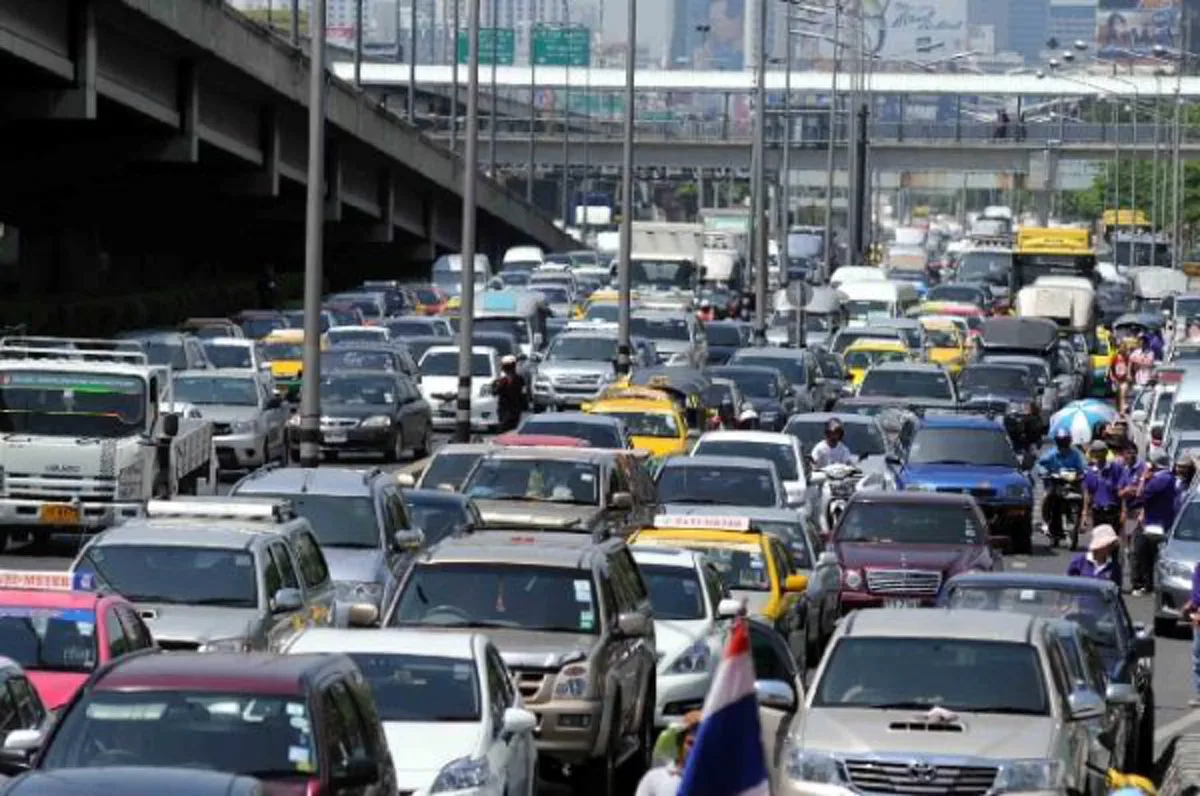 ด่วนๆ "บิ๊กตู่" พูดแล้วไม่เห็นด้วยแก้กม.เพิ่มโทษไม่พกใบขับขี่ "ทนายวรกร" ลุยยื่นสนช.ค้านเปิดช่องตร.ทุจริต